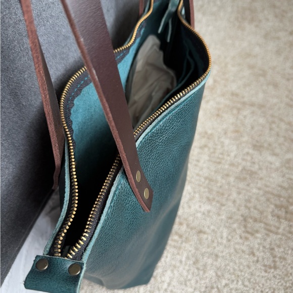 BNNU Lagoon Small Zip Tote - Picture 3 of 6